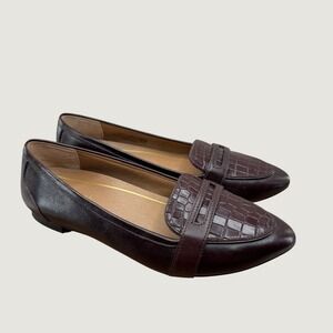 Vionic Savannah Flats Size 7 Brown Croc Embossed Leather Pointed Toe Loafers EUC